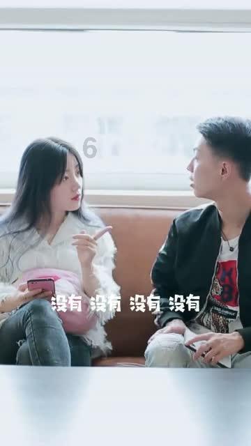 《青你2》赵小棠被迫可爱，看到她的表演后，队友直接笑翻在地